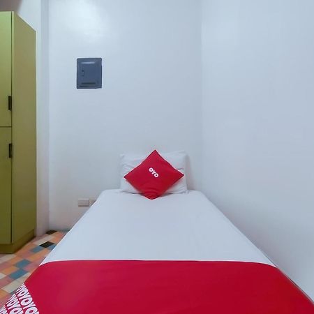 Spot On Junction Hostel 马卡蒂 外观 照片