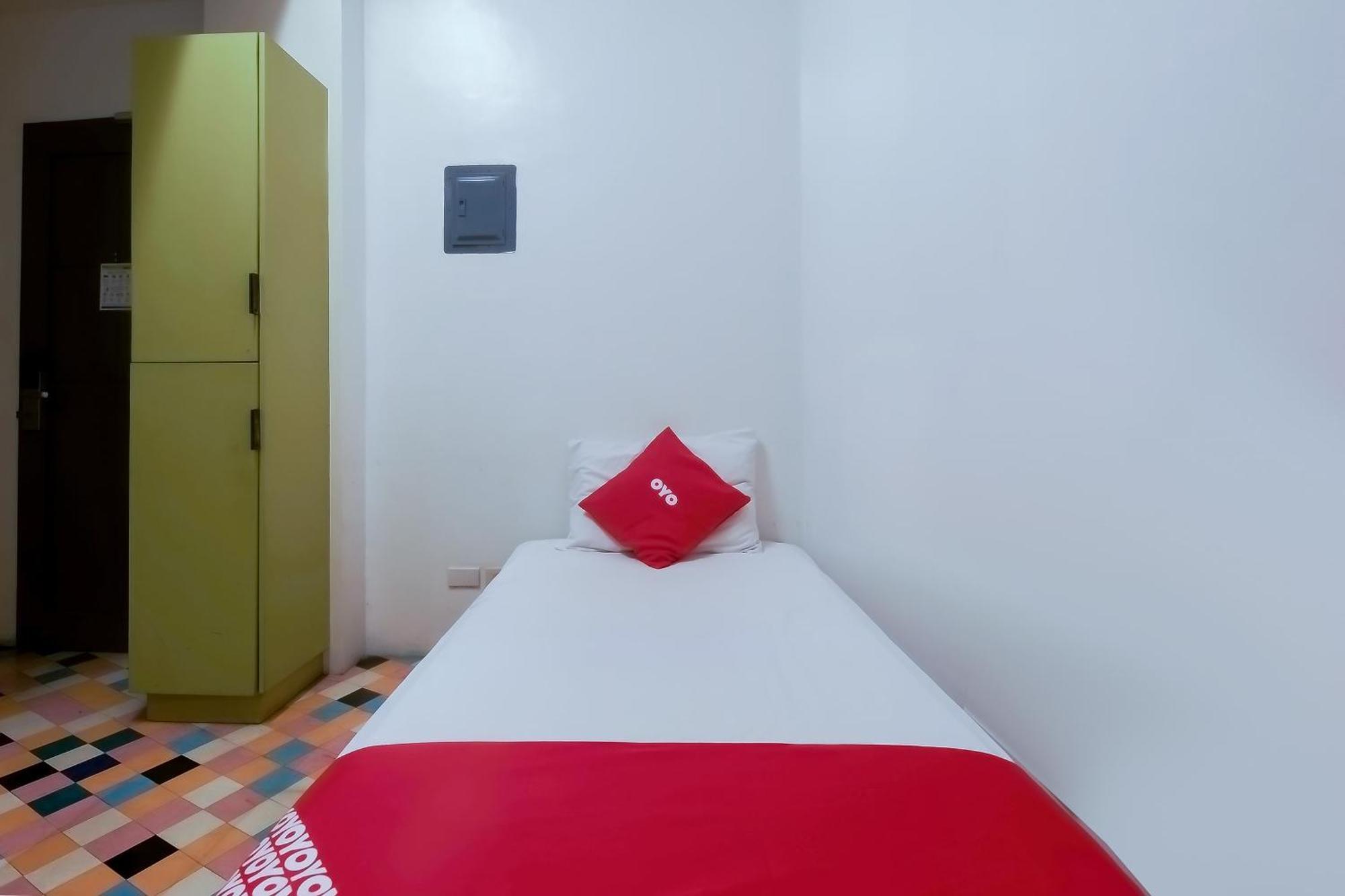 Spot On Junction Hostel 马卡蒂 外观 照片