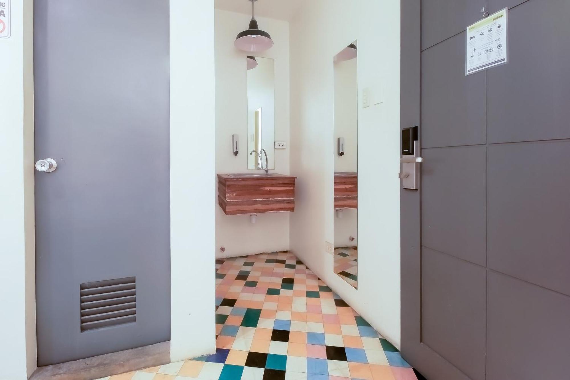 Spot On Junction Hostel 马卡蒂 外观 照片