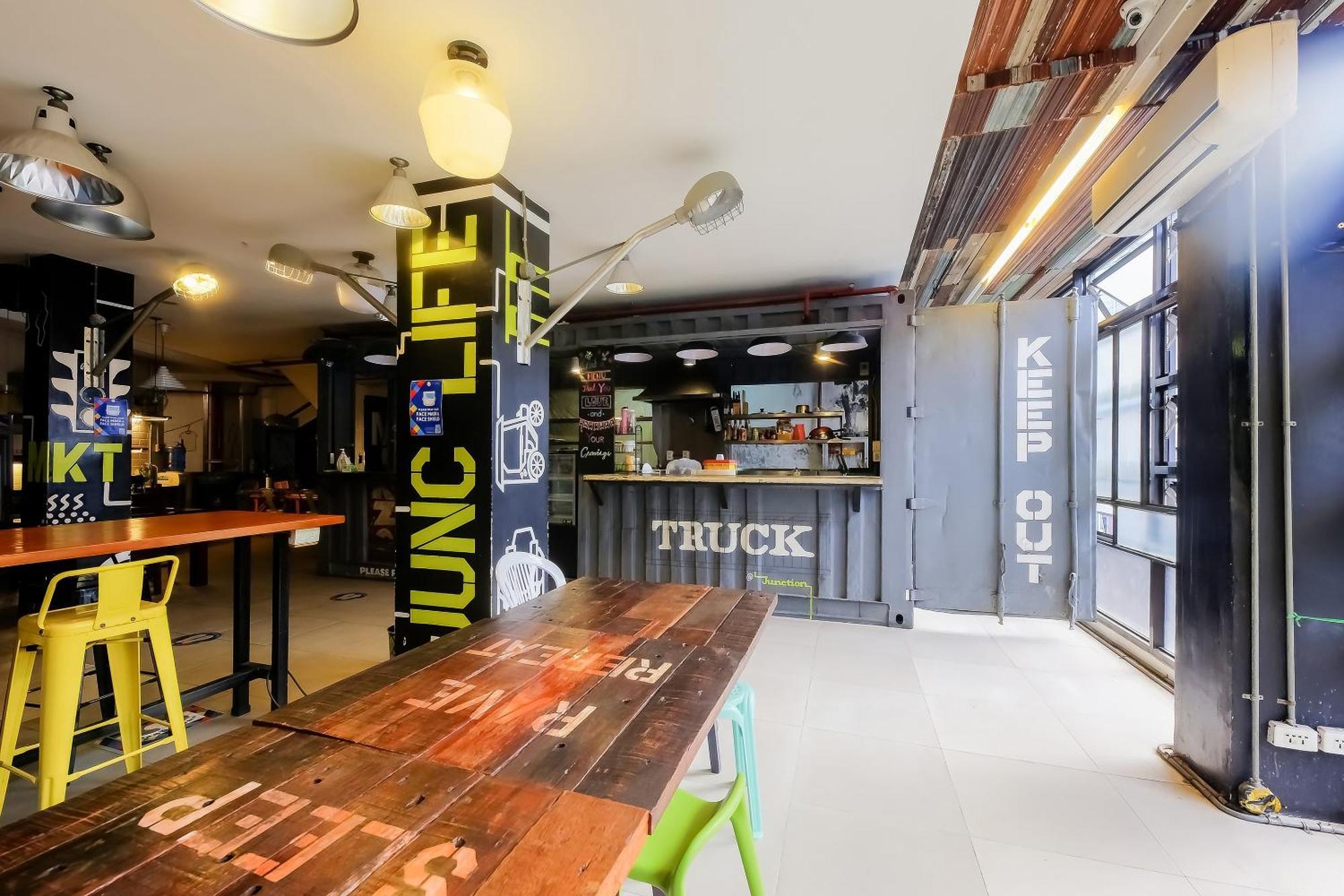 Spot On Junction Hostel 马卡蒂 外观 照片